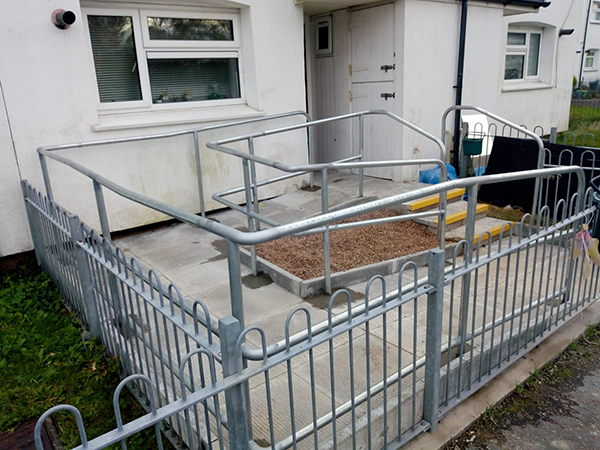 Galvanised DDA-Compliant Ramp Rails