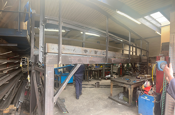 High-Level Access Platform for Pipework