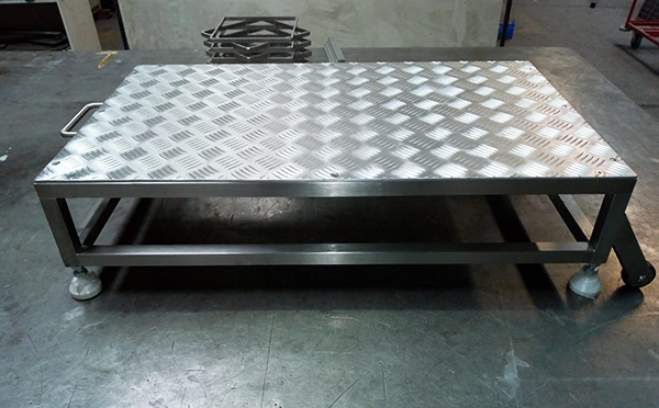 Heavy-Duty Stainless Steel Mobile Step Unit